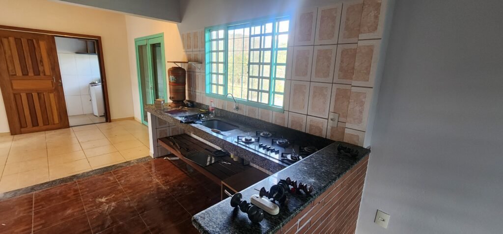 ALUGA-SE CASA – 3 Quartos– CIDADE BAIXA | ALTO PARAÍSO DE GOIÁS