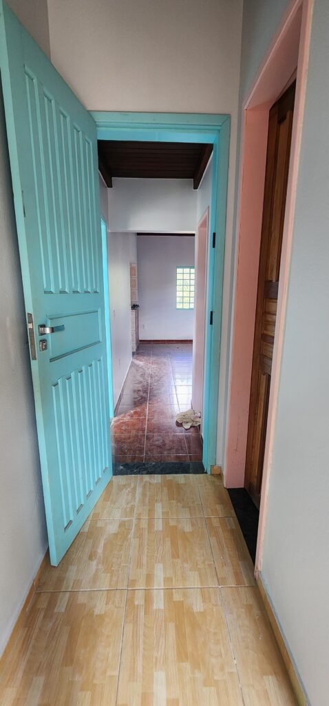 ALUGA-SE CASA – 3 Quartos– CIDADE BAIXA | ALTO PARAÍSO DE GOIÁS