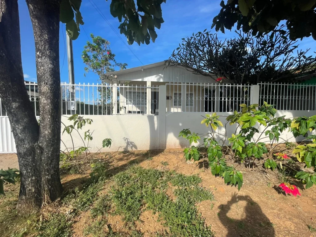 🏡 CASA MOBILIADA PARA LOCAÇÃO – BAIRRO NOVO HORIZONTE | ALTO PARAÍSO DE GOIÁS
