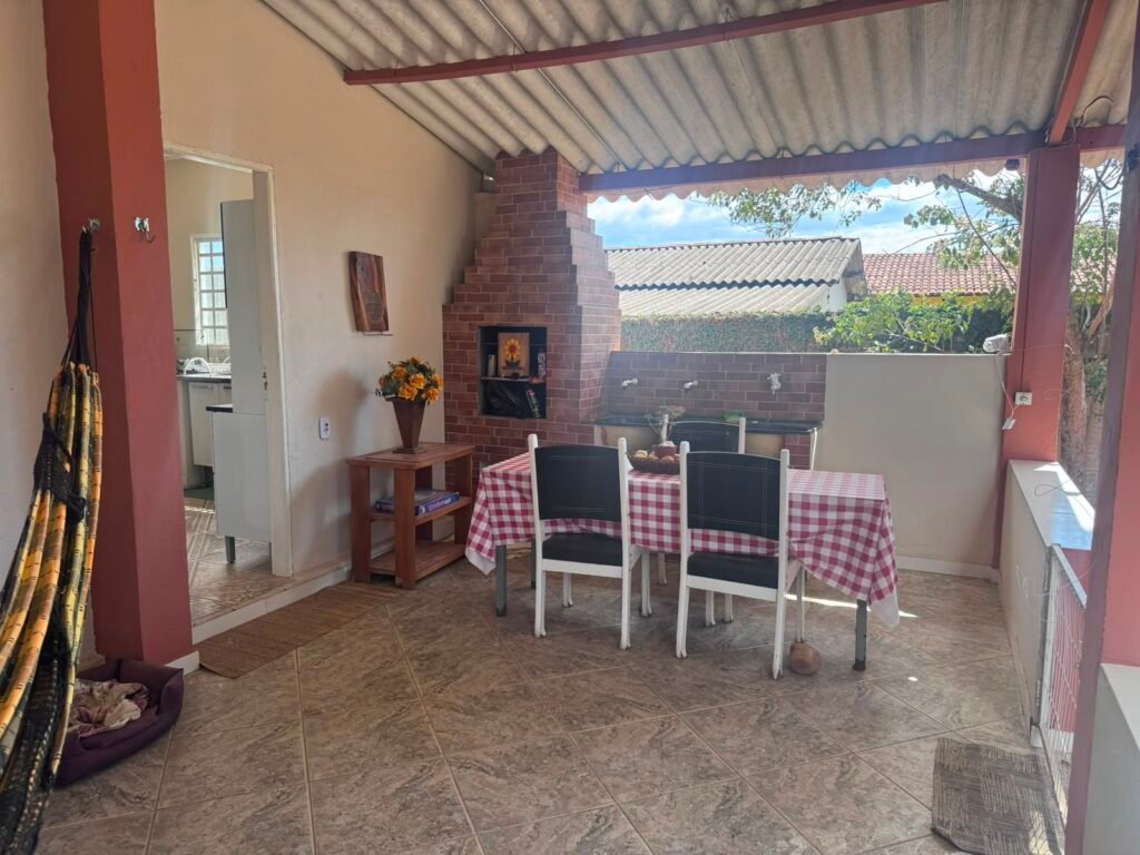 🏡 CASA MOBILIADA PARA LOCAÇÃO – BAIRRO NOVO HORIZONTE | ALTO PARAÍSO DE GOIÁS