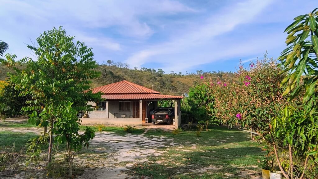 Casa – Terreno 5.000m2 –  km 14, entre Alto Paraíso e São Jorge