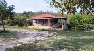 Casa – Terreno 5.000m2 – km 14, entre Alto Paraíso e São Jorge Casa – Terreno 5.000m2 – km 14, entre Alto Paraíso e São Jorge