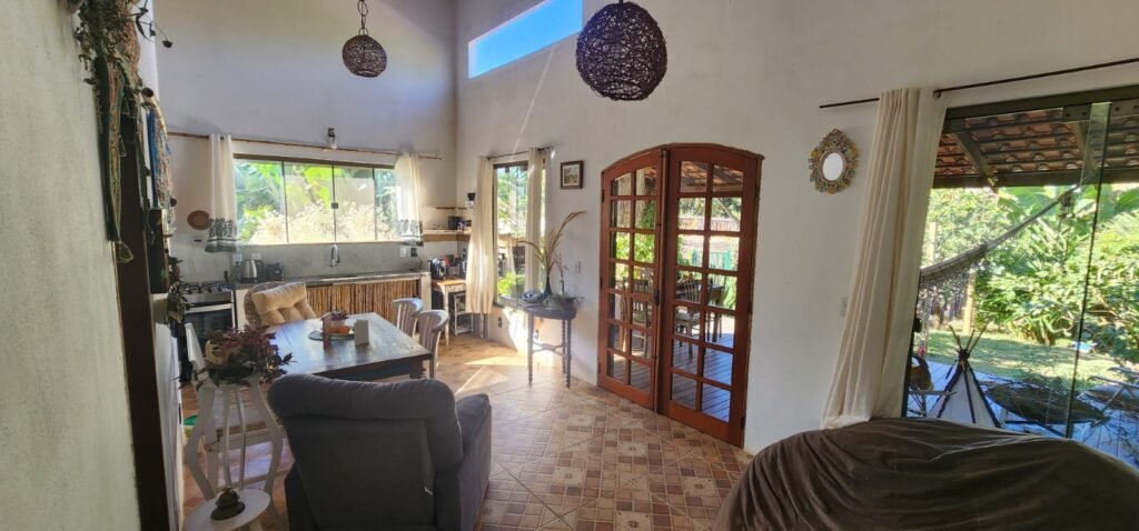 CASA A VENDA NO CONDOMÍNIO VALE AZUL – ALTO PARAÍSO DE GOIÁS