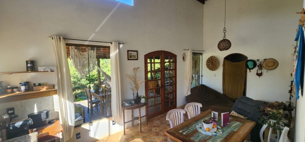 CASA A VENDA NO CONDOMÍNIO VALE AZUL – ALTO PARAÍSO DE GOIÁS