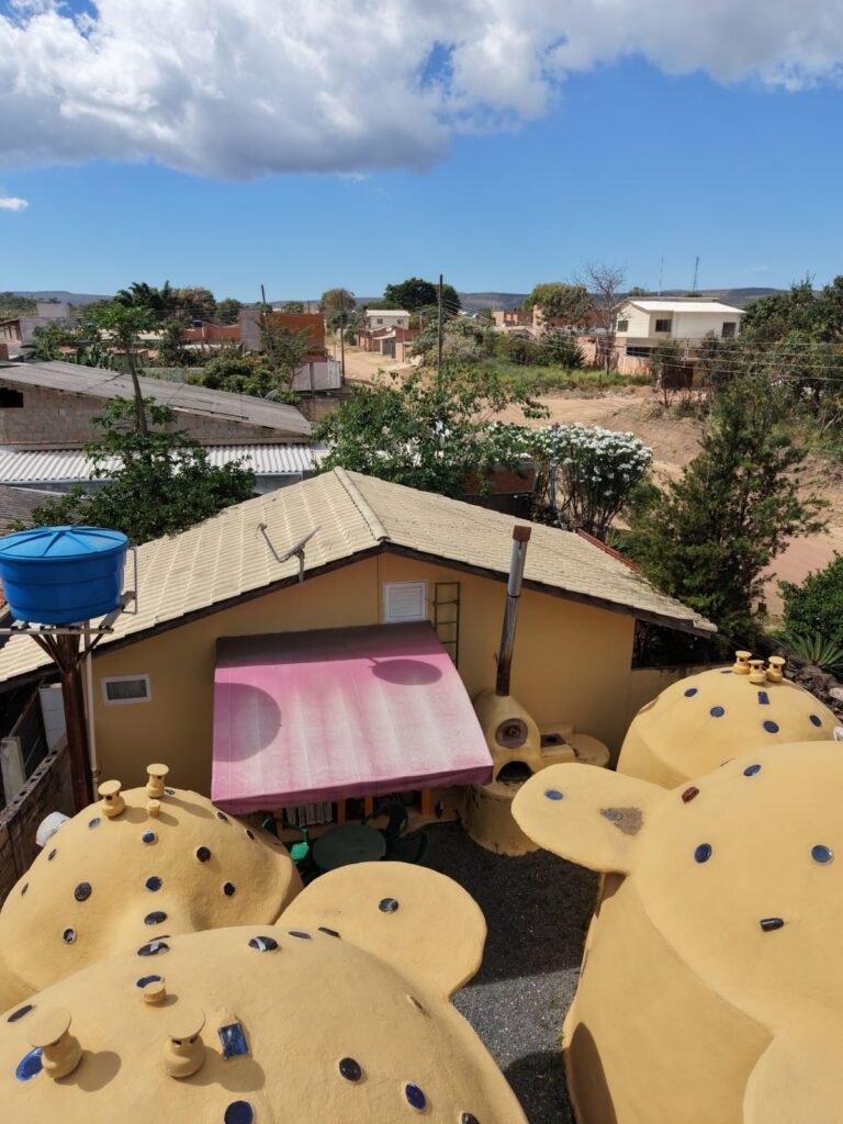 🏡 OPORTUNIDADE EM ALTO PARAÍSO DE GOIÁS! CHALÉS + CASA