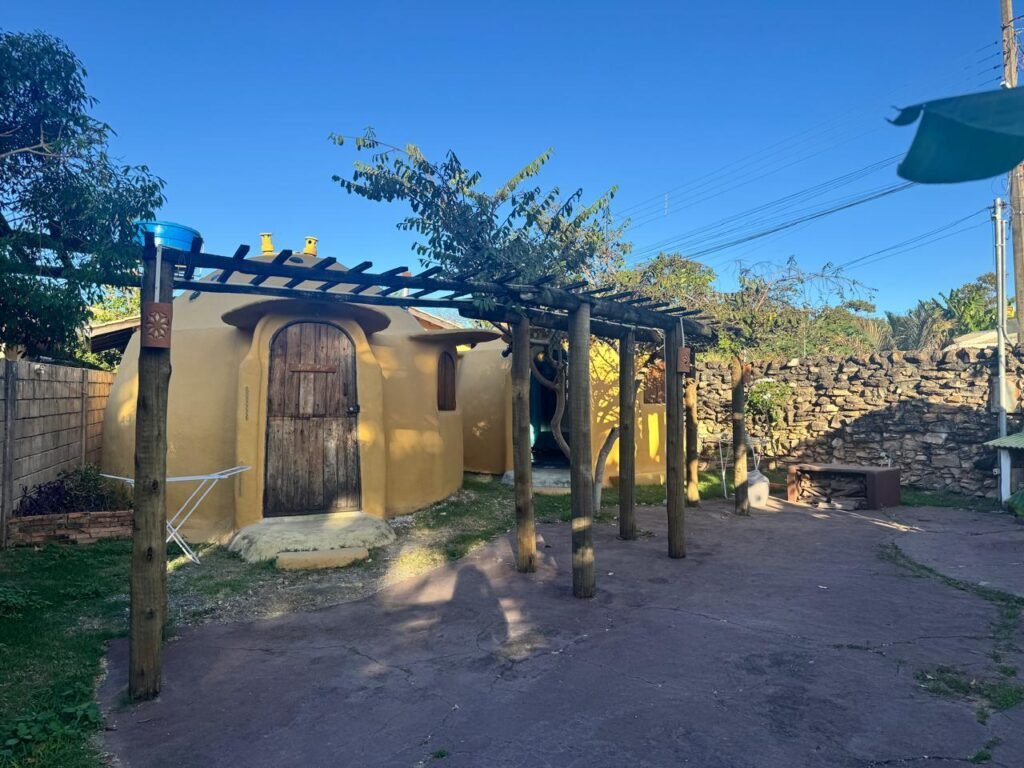 🏡 OPORTUNIDADE EM ALTO PARAÍSO DE GOIÁS! CHALÉS + CASA