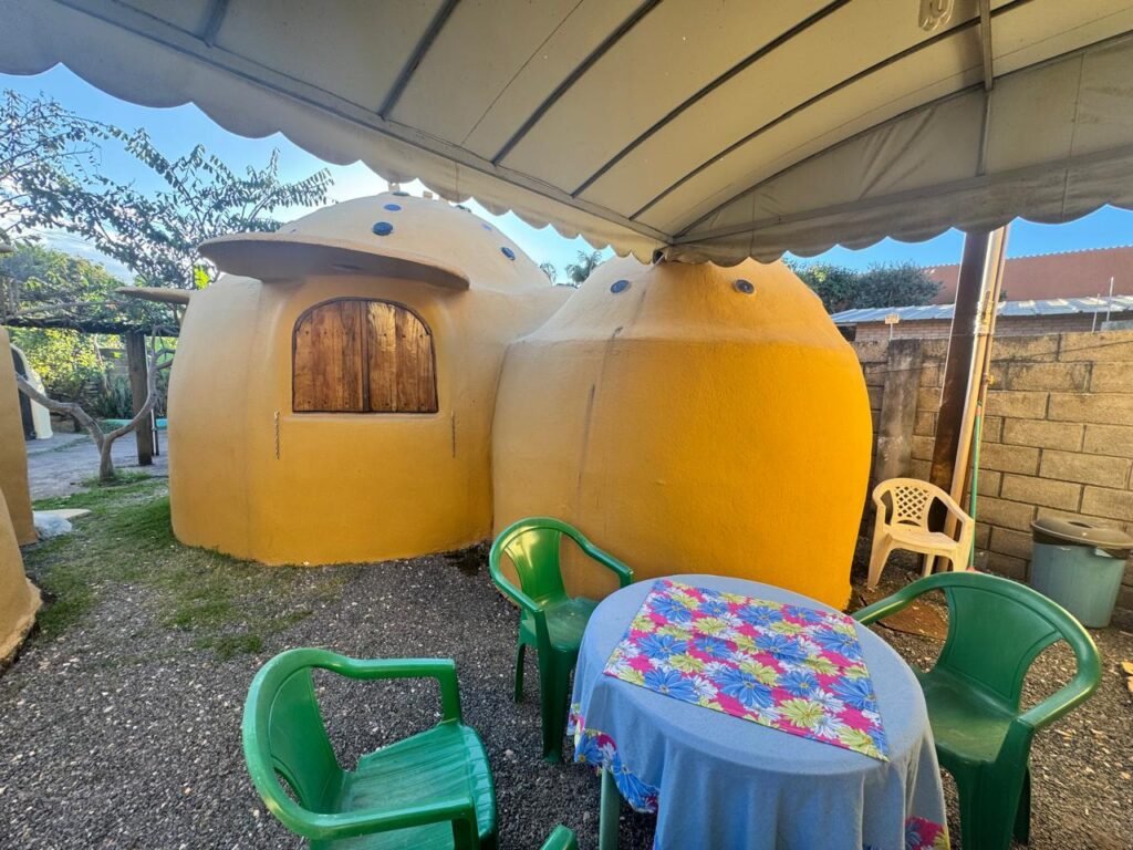 🏡 OPORTUNIDADE EM ALTO PARAÍSO DE GOIÁS! CHALÉS + CASA