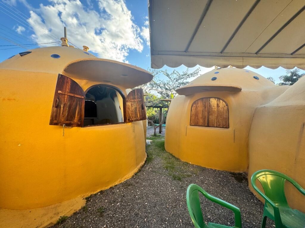 🏡 OPORTUNIDADE EM ALTO PARAÍSO DE GOIÁS! CHALÉS + CASA