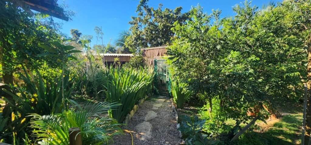 CASA A VENDA NO CONDOMÍNIO VALE AZUL – ALTO PARAÍSO DE GOIÁS