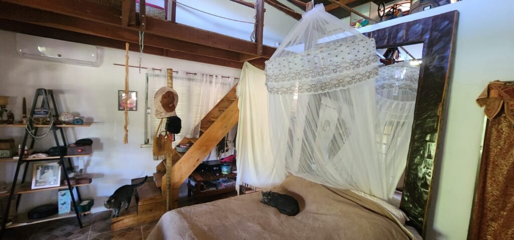 CASA A VENDA NO CONDOMÍNIO VALE AZUL – ALTO PARAÍSO DE GOIÁS