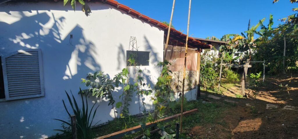 CASA A VENDA NO CONDOMÍNIO VALE AZUL – ALTO PARAÍSO DE GOIÁS