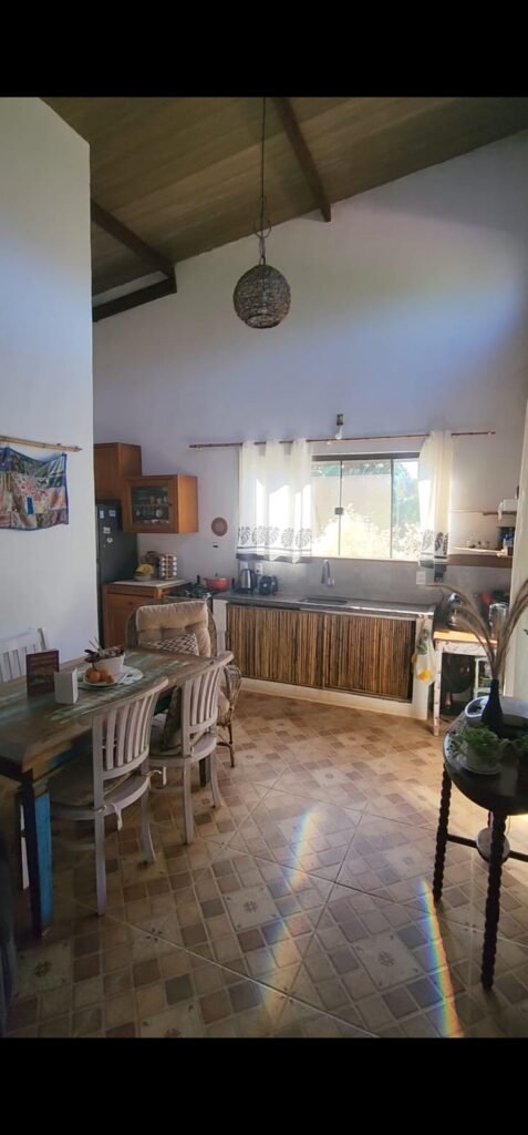 CASA A VENDA NO CONDOMÍNIO VALE AZUL – ALTO PARAÍSO DE GOIÁS