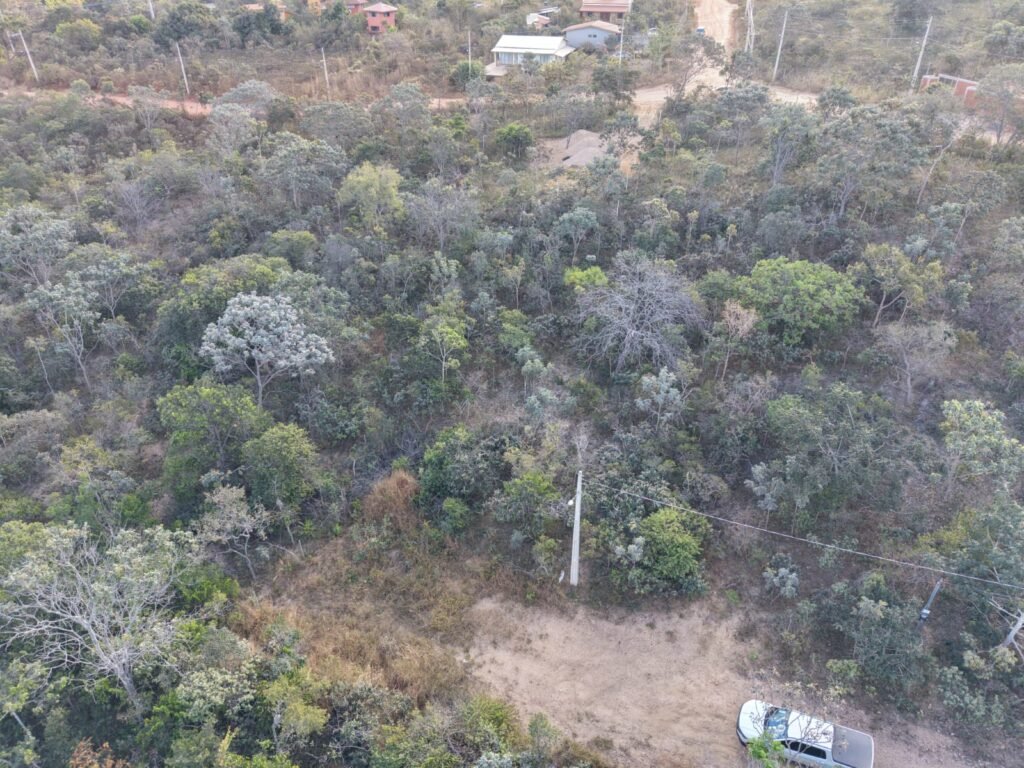 🏡 *VENDE-SE EXCELENTE LOTE NO BAIRRO ELDORADO 2 – ALTO PARAÍSO DE GOIÁS* 🌿