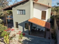 Lindo Sobrado à Venda no Bairro Eldorado – Alto Paraíso de Goiás Lindo Sobrado à Venda no Bairro Eldorado – Alto Paraíso de Goiás