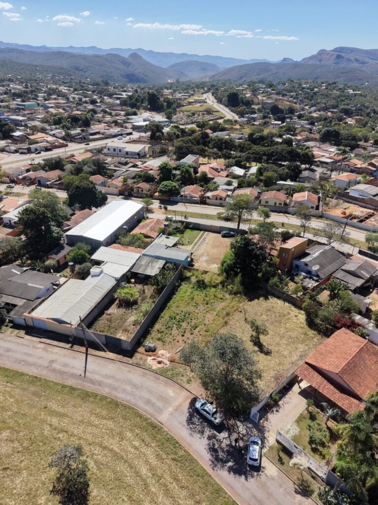 Lote a venda na entrada do setor Novo Horizonte em Alto Paraíso de Goiás