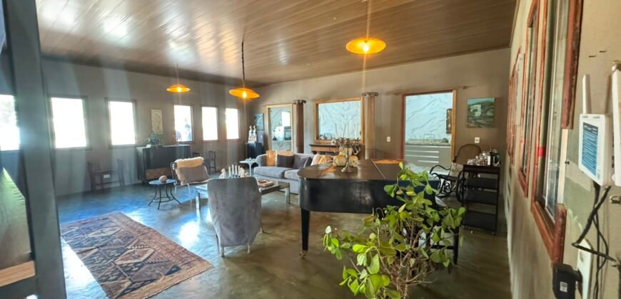 🌿 VENDE-SE | EXCLUSIVIDADE NO CENTRO DE ALTO PARAÍSO DE GOIÁS
