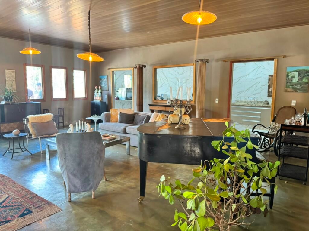 🌿 VENDE-SE | EXCLUSIVIDADE NO CENTRO DE ALTO PARAÍSO DE GOIÁS