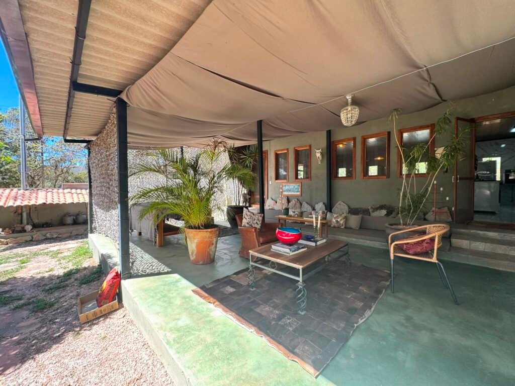 🌿 VENDE-SE | EXCLUSIVIDADE NO CENTRO DE ALTO PARAÍSO DE GOIÁS