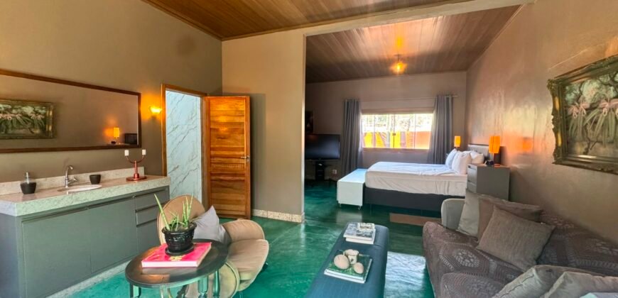 🌿 VENDE-SE | EXCLUSIVIDADE NO CENTRO DE ALTO PARAÍSO DE GOIÁS