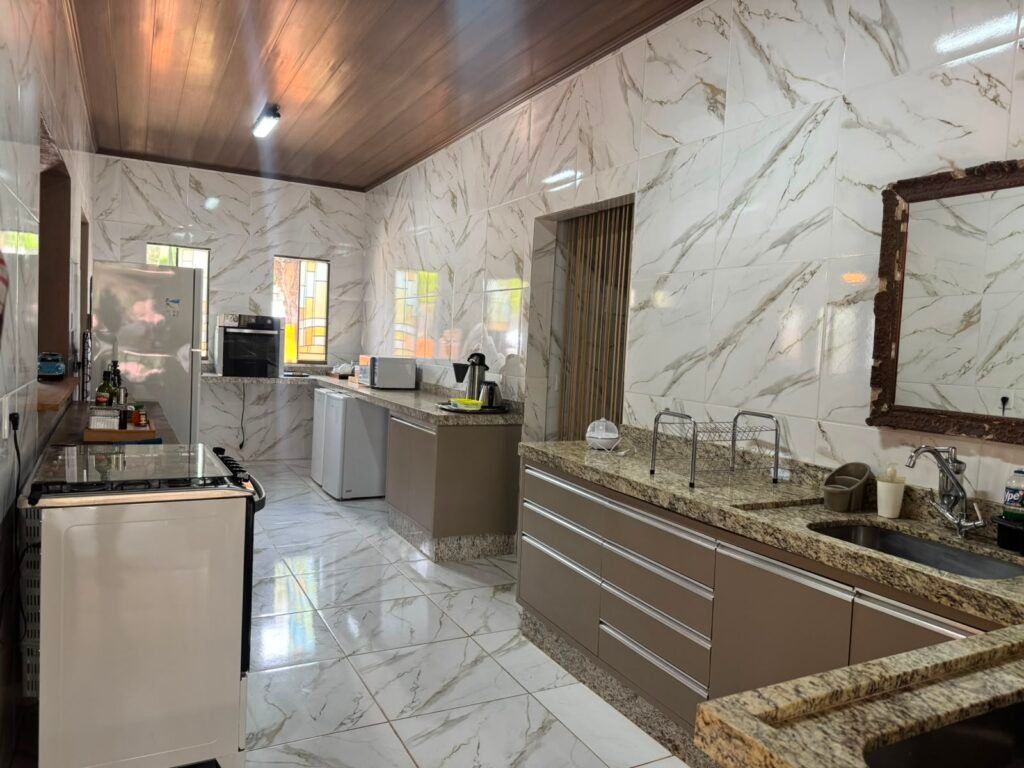 🌿 VENDE-SE | EXCLUSIVIDADE NO CENTRO DE ALTO PARAÍSO DE GOIÁS