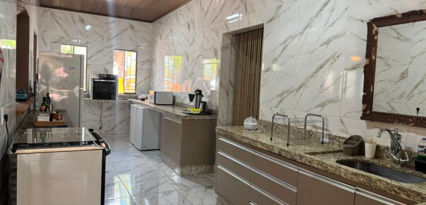 🌿 VENDE-SE | EXCLUSIVIDADE NO CENTRO DE ALTO PARAÍSO DE GOIÁS