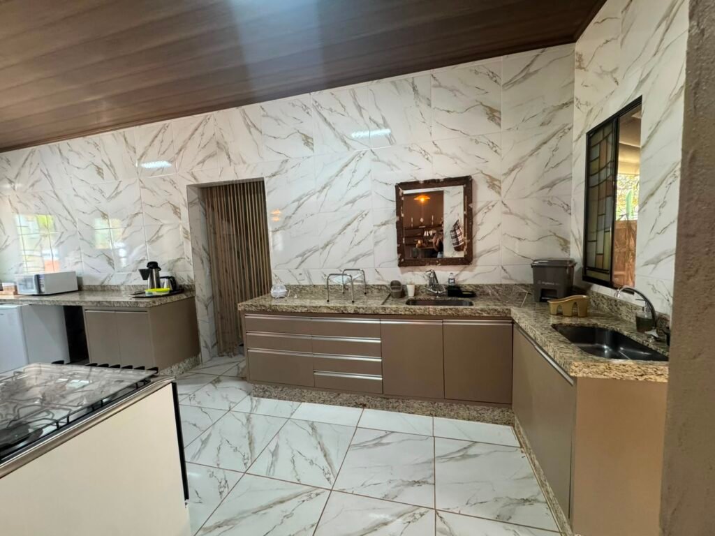 🌿 VENDE-SE | EXCLUSIVIDADE NO CENTRO DE ALTO PARAÍSO DE GOIÁS