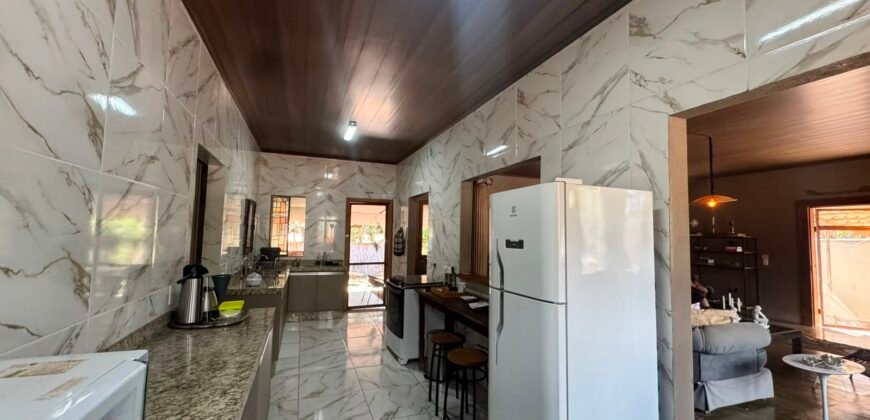 🌿 VENDE-SE | EXCLUSIVIDADE NO CENTRO DE ALTO PARAÍSO DE GOIÁS