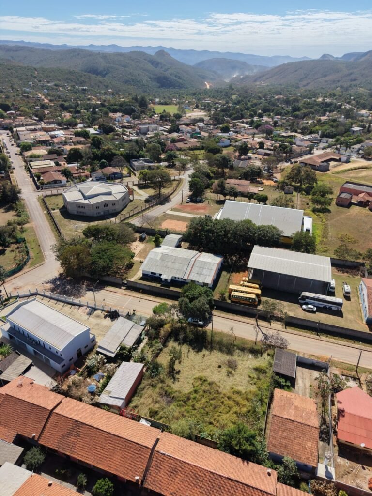 VENDE-SE LOTE 900m2 – Região Central em Alto Paraíso de Goiás