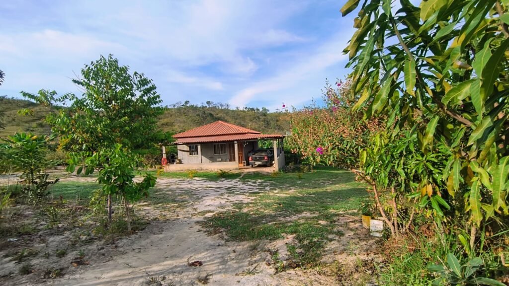 Casa – Terreno 5.000m2 –  km 14, entre Alto Paraíso e São Jorge