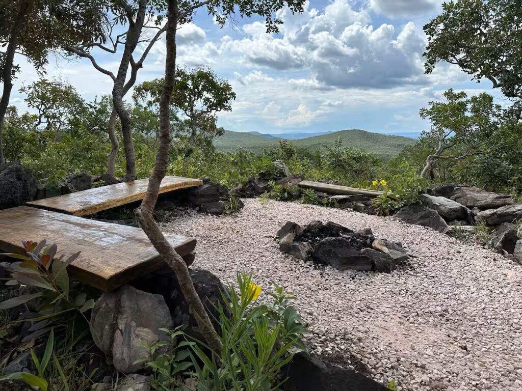 🏡 Chalé pronto e completo à venda!  📍 Região de São Jorge / Alto Paraíso – Chapada dos Veadeiros