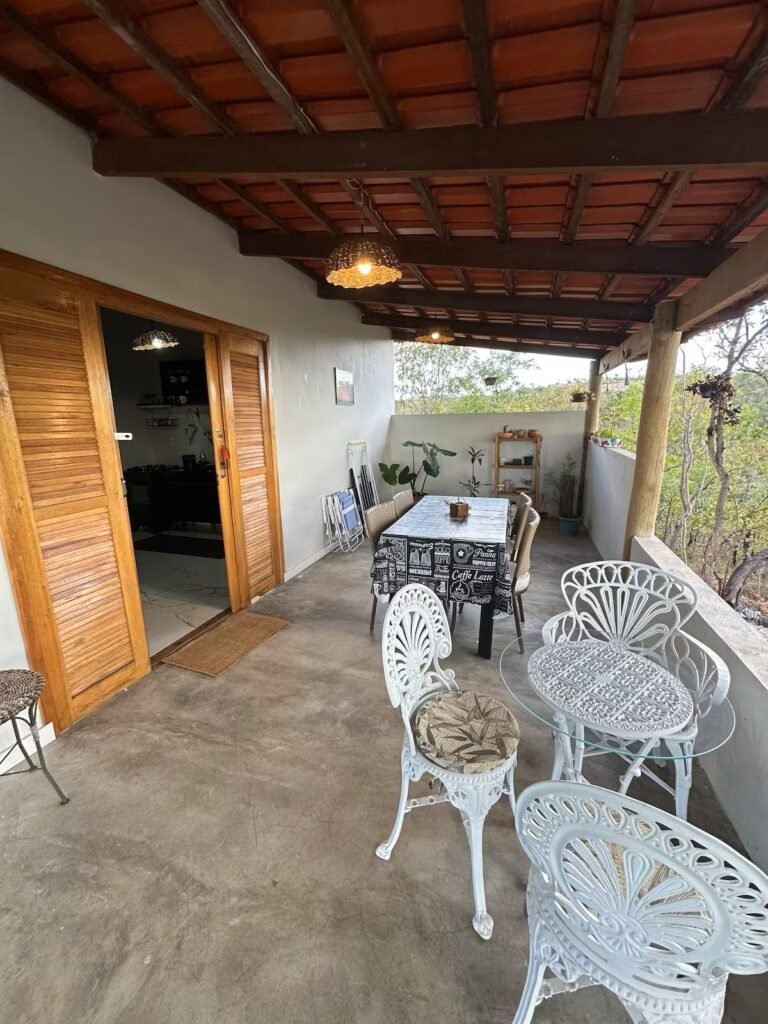 🏡 Chalé pronto e completo à venda!  📍 Região de São Jorge / Alto Paraíso – Chapada dos Veadeiros