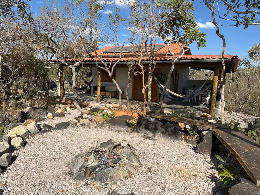 🏡 Chalé pronto e completo à venda!  📍 Região de São Jorge / Alto Paraíso – Chapada dos Veadeiros