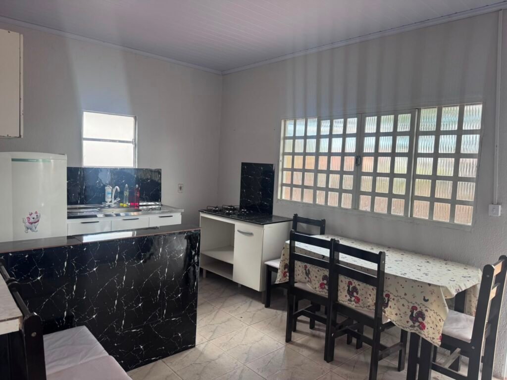 🏡 ALUGA-SE – CASA SEMI MOBILIADA | SETOR PLANALTO