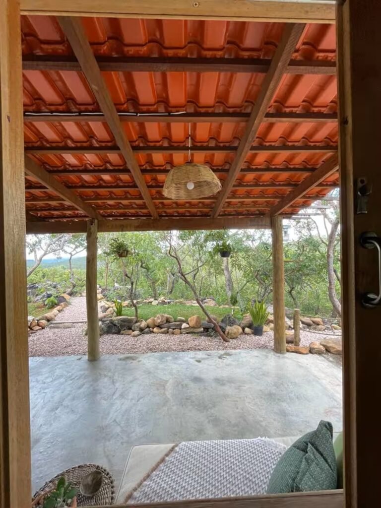 🏡 Chalé pronto e completo à venda!  📍 Região de São Jorge / Alto Paraíso – Chapada dos Veadeiros