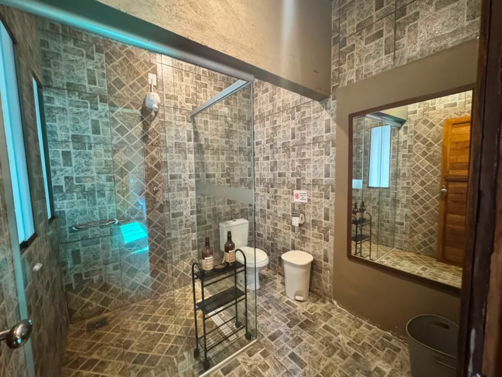 CASA MOBILIADA PARA LOCAÇÃO – CIDADE BAIXA | ALTO PARAÍSO DE GOIÁS