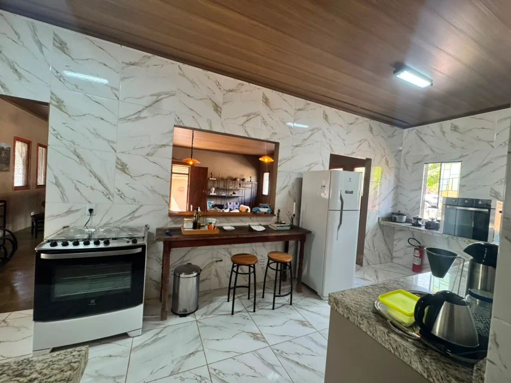 CASA MOBILIADA PARA LOCAÇÃO – CIDADE BAIXA | ALTO PARAÍSO DE GOIÁS