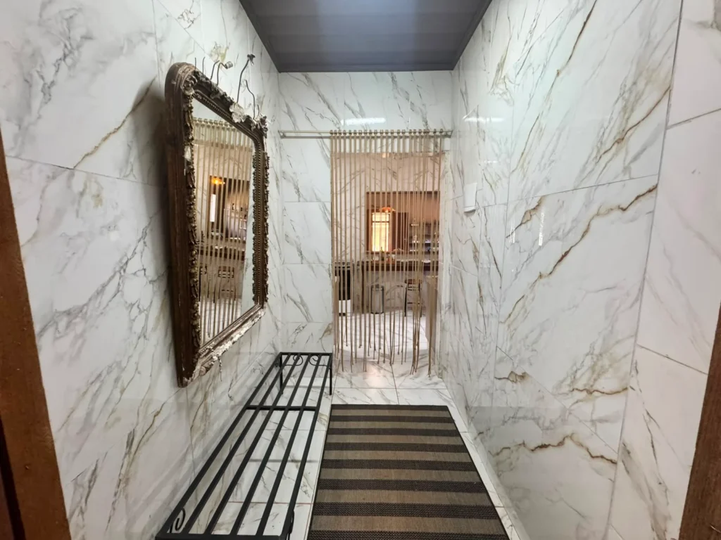 CASA MOBILIADA PARA LOCAÇÃO – CIDADE BAIXA | ALTO PARAÍSO DE GOIÁS