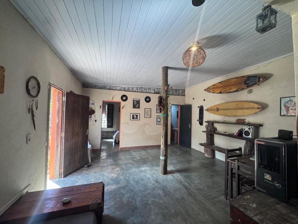 Vende-se Casa no setor Vila Bandeira em Alto Paraíso de Goiás