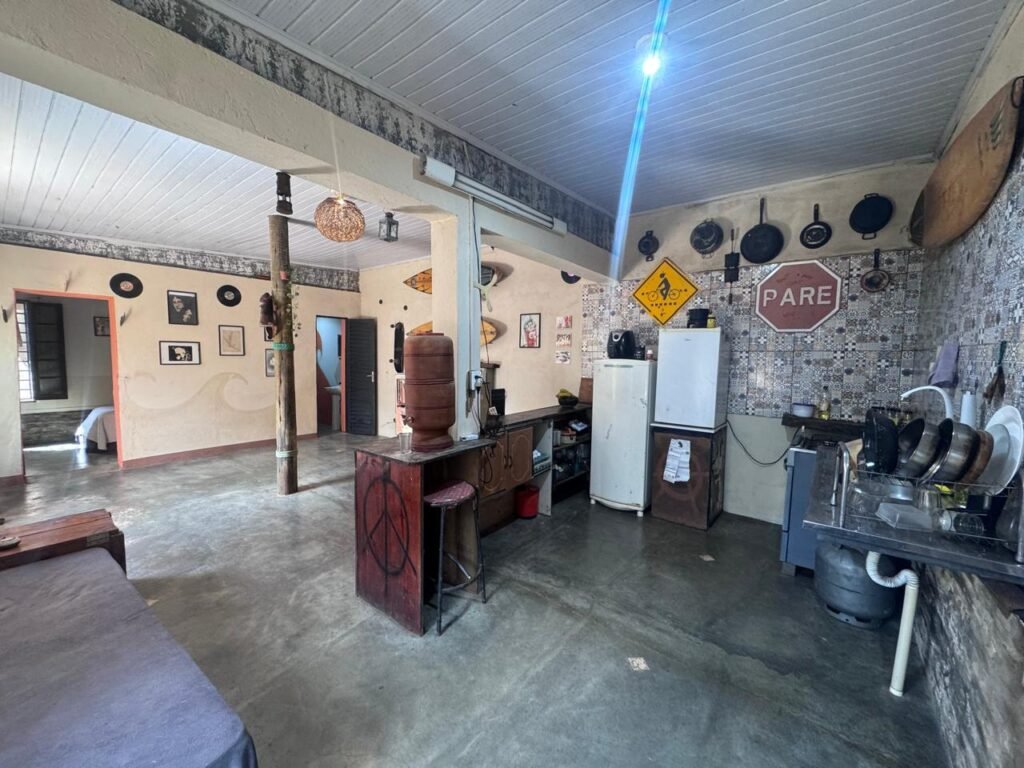 Vende-se Casa no setor Vila Bandeira em Alto Paraíso de Goiás