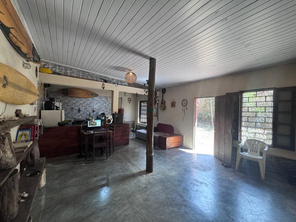 Vende-se Casa no setor Vila Bandeira em Alto Paraíso de Goiás