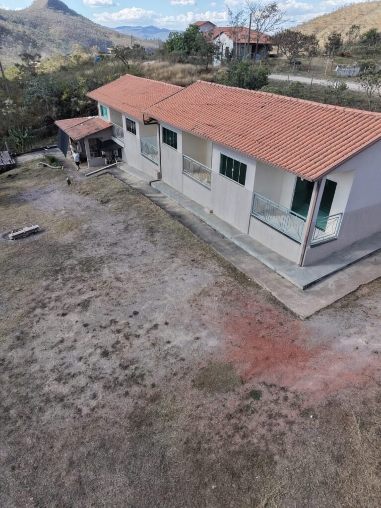 🏡 INVESTIMENTO NA CHAPADA: VENDA DE TERRENO COM 5 APARTAMENTOS, VISTA PRIVILEGIADA PARA A NATUREZA