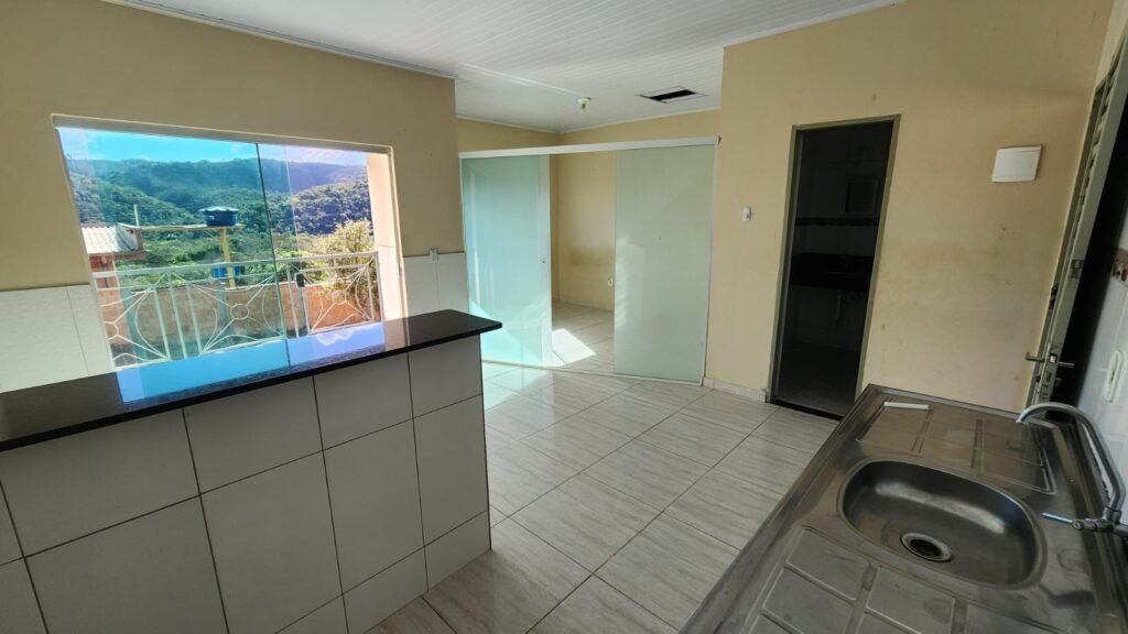 🏡 INVESTIMENTO NA CHAPADA: VENDA DE TERRENO COM 5 APARTAMENTOS, VISTA PRIVILEGIADA PARA A NATUREZA