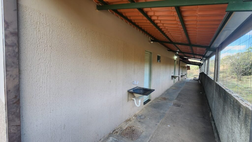 🏡 INVESTIMENTO NA CHAPADA: VENDA DE TERRENO COM 5 APARTAMENTOS, VISTA PRIVILEGIADA PARA A NATUREZA