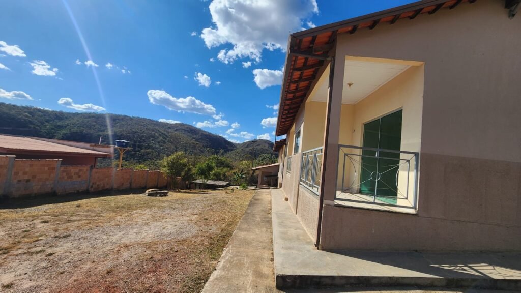 🏡 INVESTIMENTO NA CHAPADA: VENDA DE TERRENO COM 5 APARTAMENTOS, VISTA PRIVILEGIADA PARA A NATUREZA