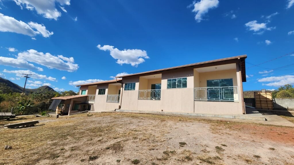 🏡 INVESTIMENTO NA CHAPADA: VENDA DE TERRENO COM 5 APARTAMENTOS, VISTA PRIVILEGIADA PARA A NATUREZA