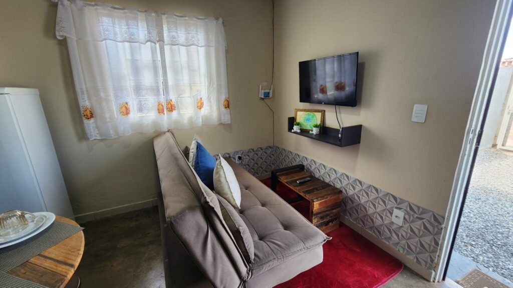 🏡 VENDE-SE |  CASA QUASE TODA MOBILIADAS NA CIDADE ALTA + CHALÉ – ALTO PARAÍSO