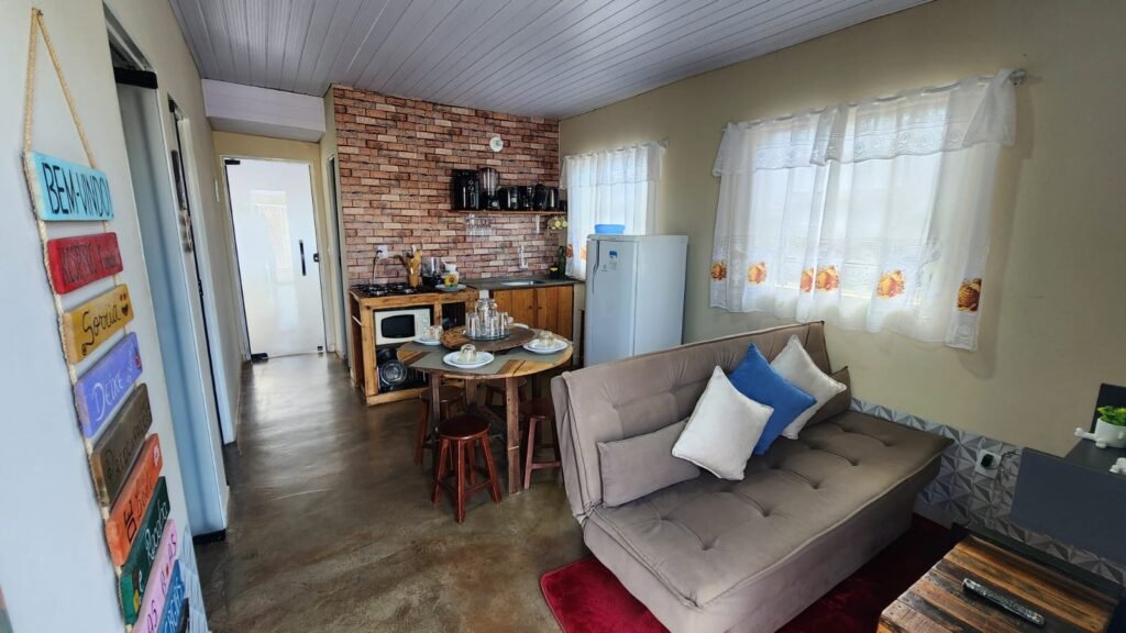 🏡 VENDE-SE |  CASA QUASE TODA MOBILIADAS NA CIDADE ALTA + CHALÉ – ALTO PARAÍSO
