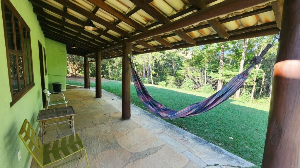 🌿 Propriedade Exclusiva de 4 Hectares no Morrão com 3 Casas, Mirante e Natureza Preservada – R$ 4 Milhões