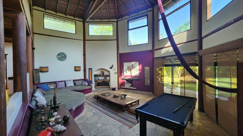 🌿 Propriedade Exclusiva de 4 Hectares no Morrão com 3 Casas, Mirante e Natureza Preservada – R$ 4 Milhões