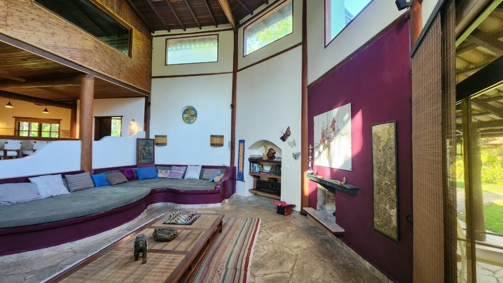 🌿 Propriedade Exclusiva de 4 Hectares no Morrão com 3 Casas, Mirante e Natureza Preservada – R$ 4 Milhões